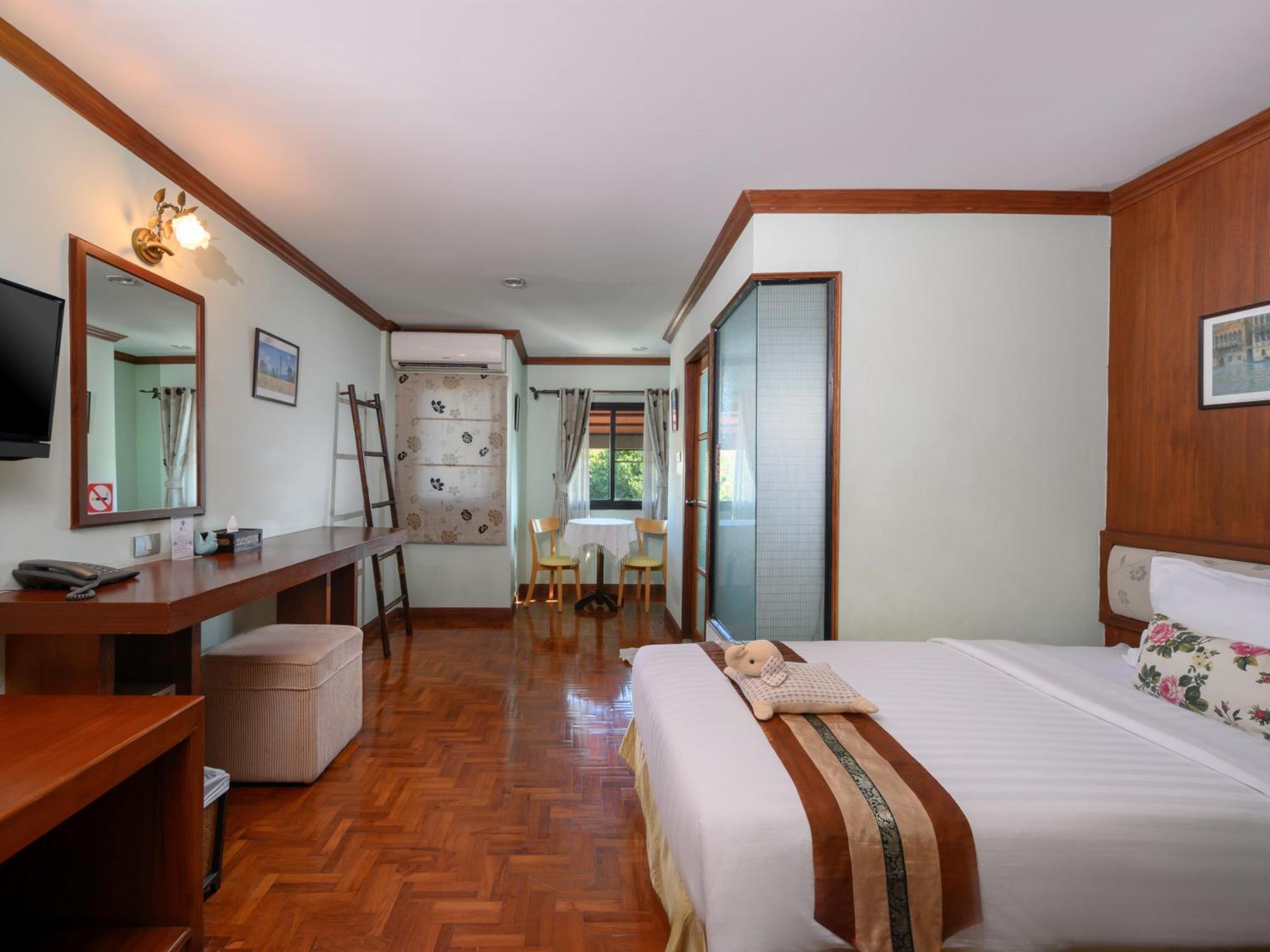 Hotel Estia Chiangmai -sha