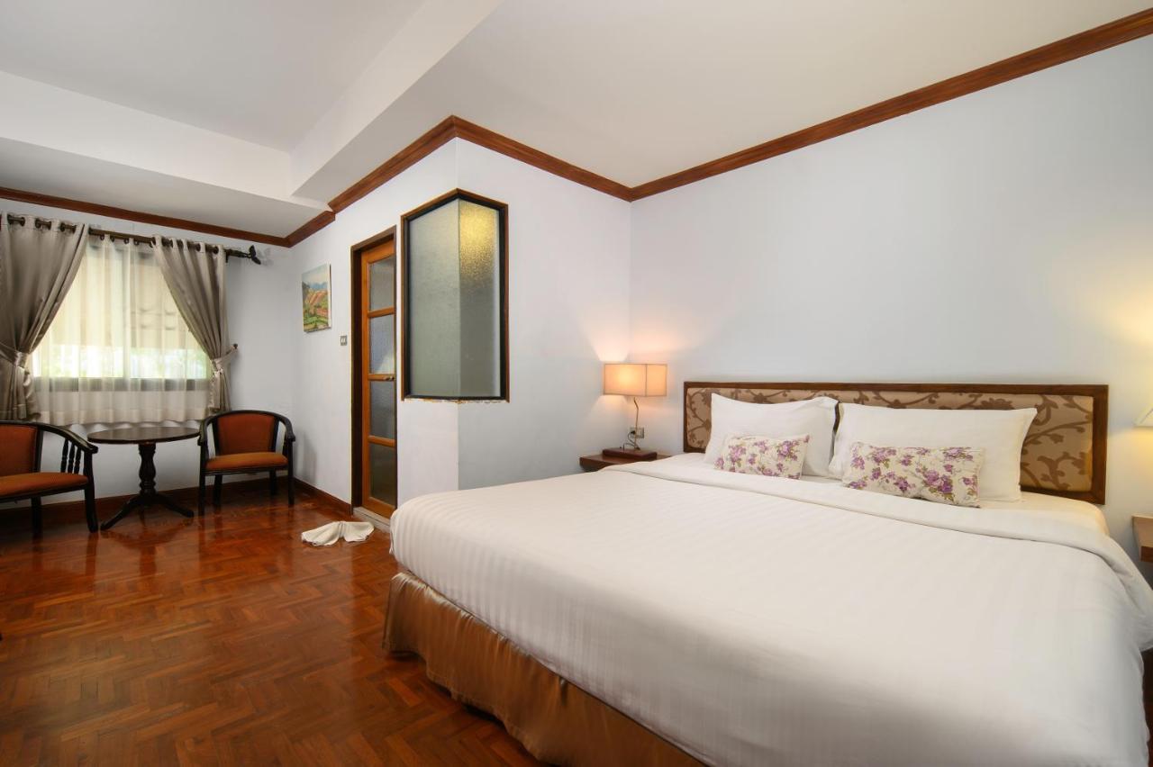 Hotel Estia Chiangmai -sha 3*